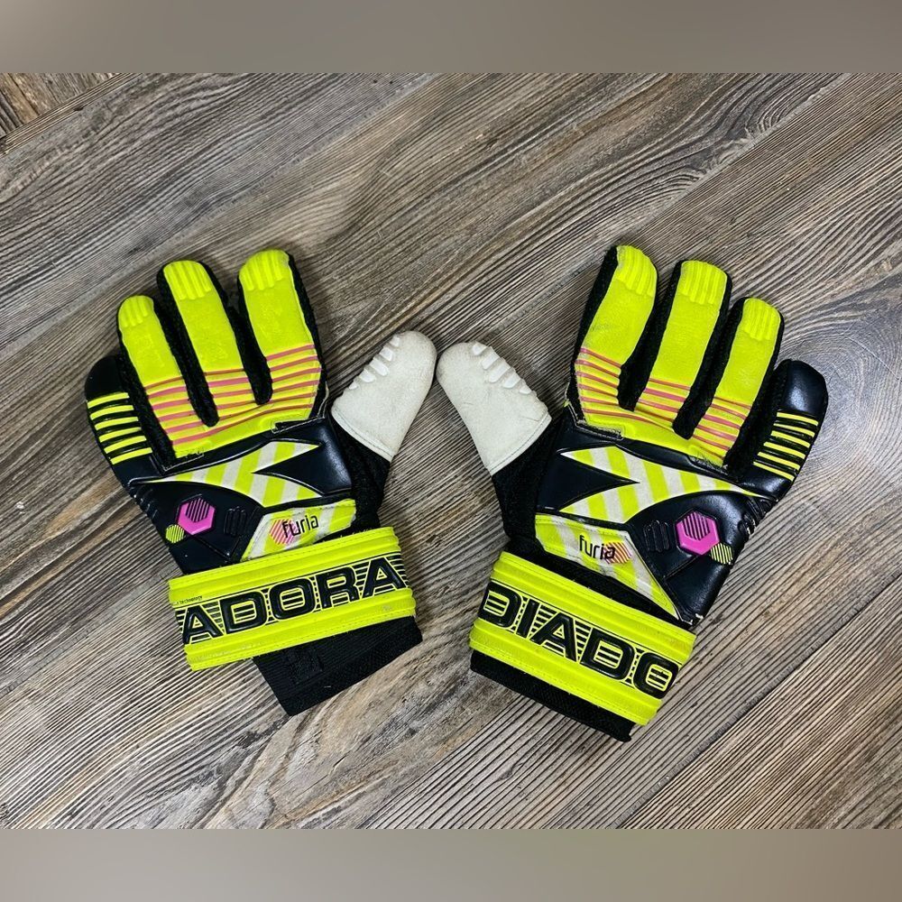 Diadora Furia Soccer Goalie Gloves Green Black SIZE 7 Goalkeeper Football